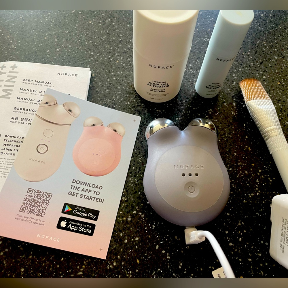 NuFACE mini+ started set.